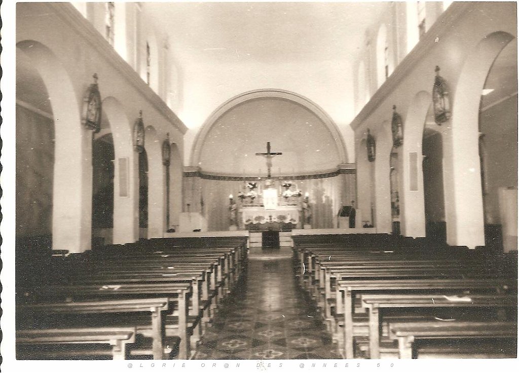 ORAN EGLISE DE SAINT ESPRIT PLACE DE LA BASTILLE 1961  (2).jpg